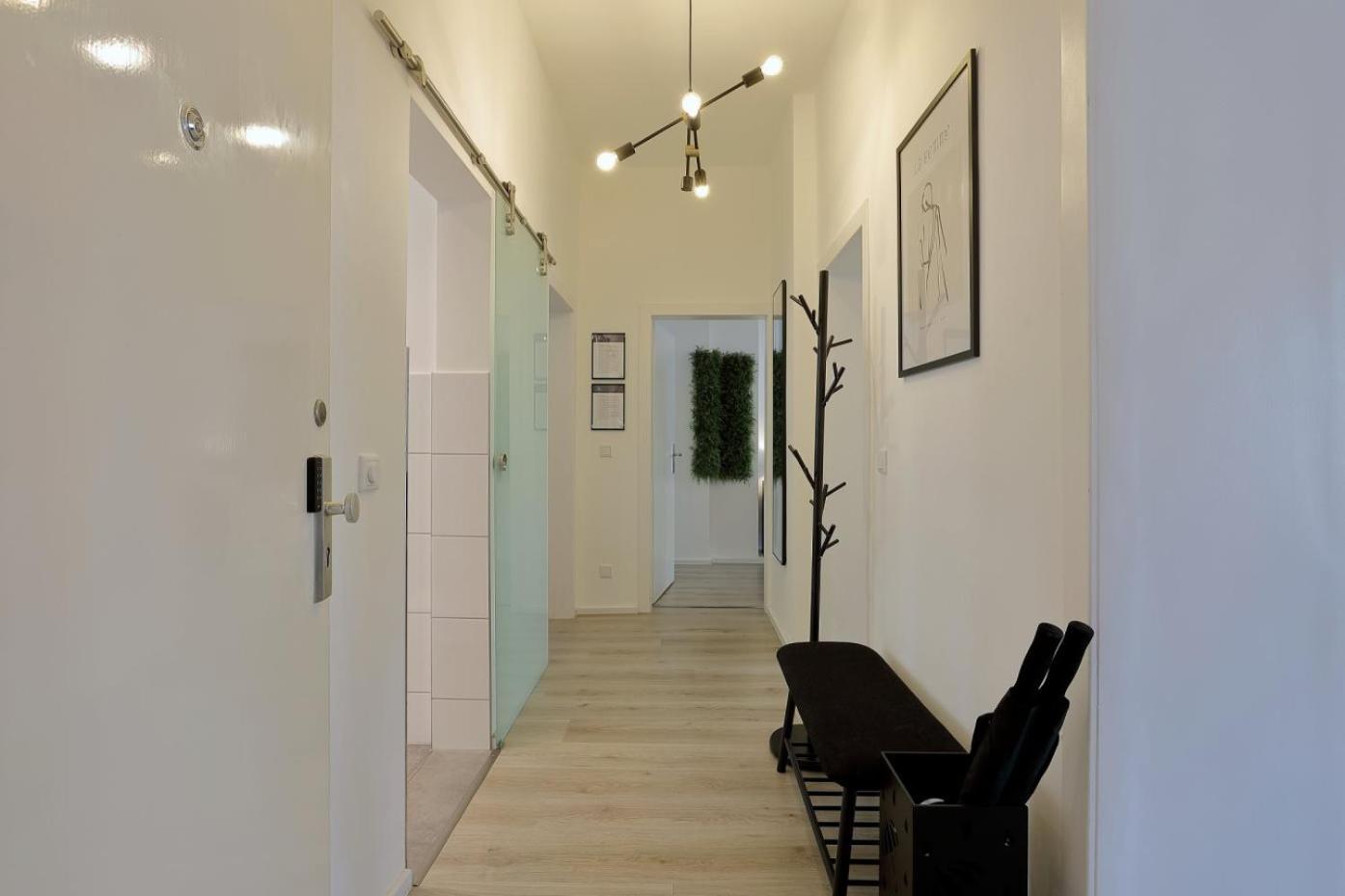 Modernes Apartment Mit Garage & Ps4 Von Stay Your Way Essen Exterior foto